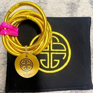 *NEW* set of 9 All Weather Budha Girl Bangle Bracelets size Small